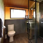 Glamperen Met Eigen Badkamer In De Peel Voor 6 Pers Happy Роскошный шатер *