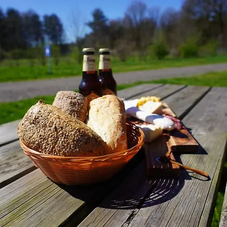 Glamperen Met Eigen Badkamer In De Peel Voor 6 Pers Happy