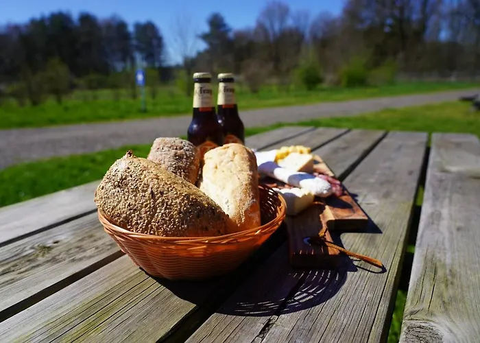 Glamperen Met Eigen Badkamer In De Peel Voor 6 Pers Happy