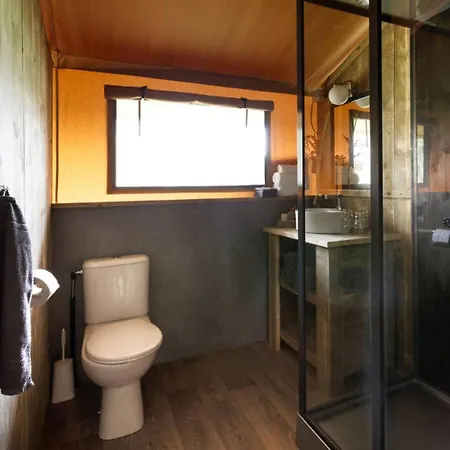 Glamperen Met Eigen Badkamer In De Peel Voor 6 Pers Happy Tente de luxe *