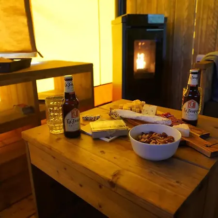 Glamperen Met Eigen Badkamer In De Peel Voor 6 Pers Happy Tente de luxe Behelp